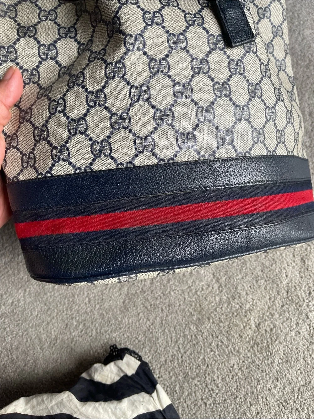 Authentic Gucci vintage web sherry line bucket crossbody bag - Picture 5 of 16